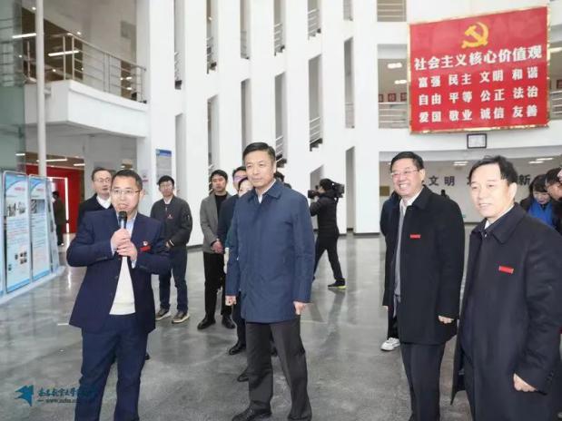 D:\微信缓存文件\WeChat Files\dxy20000\FileStorage\Temp\7cbdd73371f4af83a1cca322973d8e8.jpg